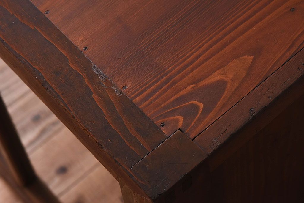 アンティーク家具　クリアガラス引き戸　前面檜材製　古い木のアンティーク収納棚