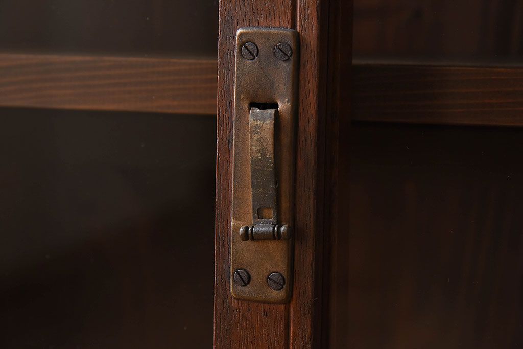 アンティーク家具　大正ロマン　引き戸　栓材の小ぶりな本箱