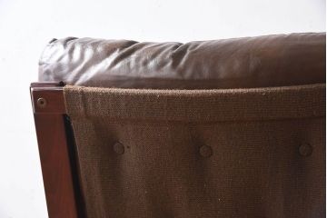 ヴィンテージ家具　北欧家具　ビンテージ　革張りの3人掛けソファ