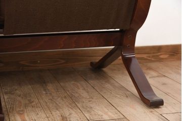 ヴィンテージ家具　北欧家具　ビンテージ　革張りの3人掛けソファ