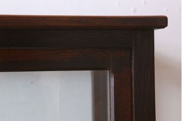 アンティーク家具　栗材製　アンティークの薄型ガラスケース