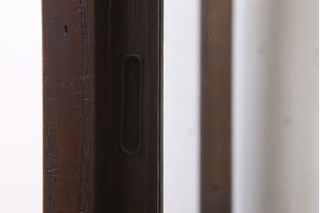 アンティーク家具　栗材製　アンティークの薄型ガラスケース