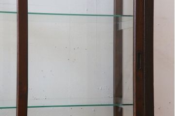 アンティーク家具　栗材製　アンティークの薄型ガラスケース