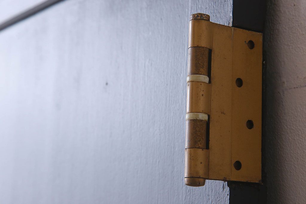 アンティーク　艶消しブラックペイントのシンプルなドア