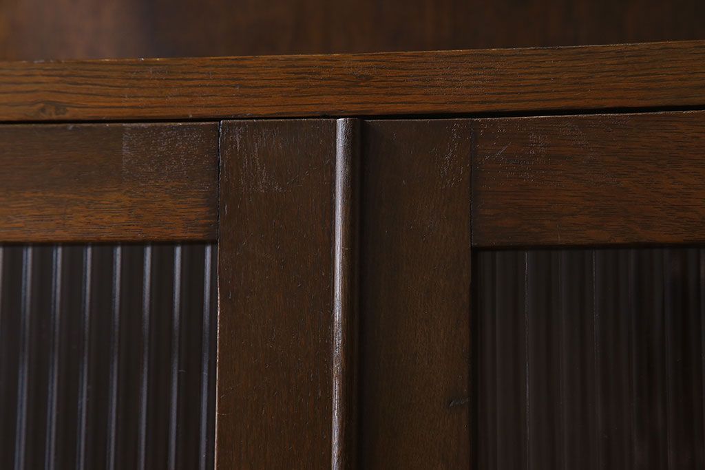 レトロ家具　和製アンティーク　モールガラス入り!大ぶりなレトロ本箱(ブックケース)(3)