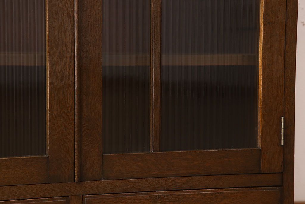 レトロ家具　和製アンティーク　モールガラス入り!大ぶりなレトロ本箱(ブックケース)(3)