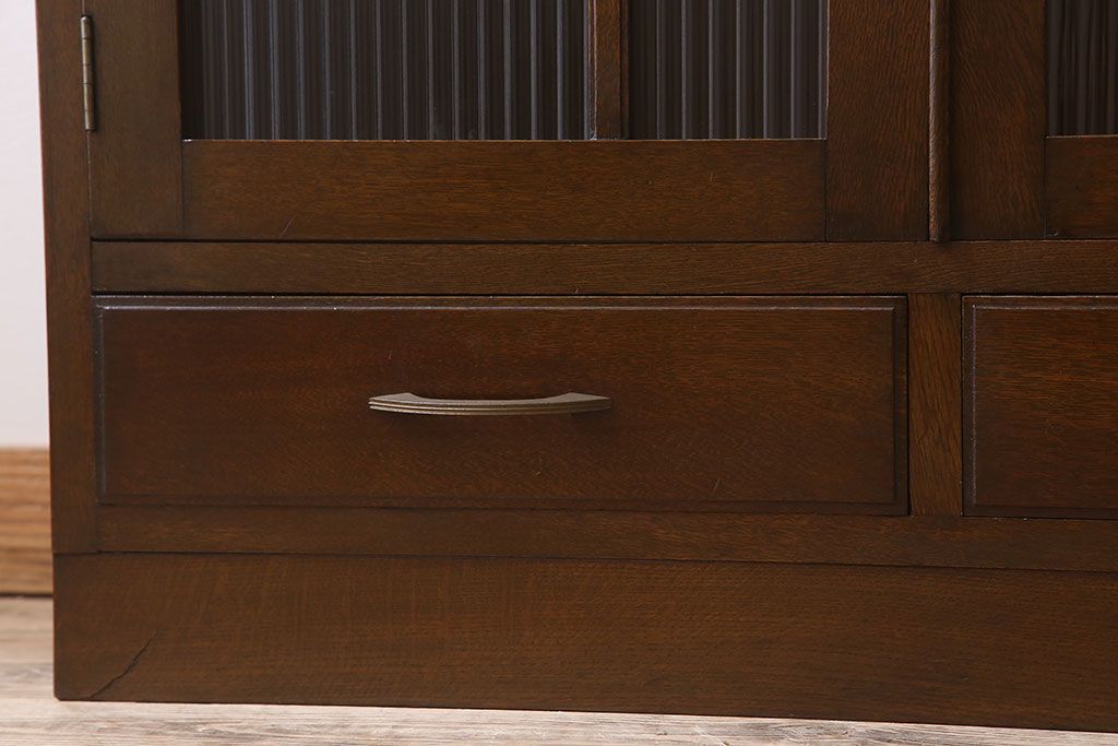 レトロ家具　和製アンティーク　モールガラス入り!大ぶりなレトロ本箱(ブックケース)(3)