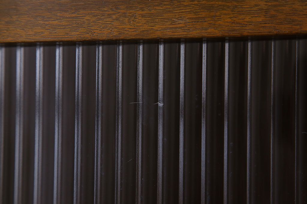 レトロ家具　和製アンティーク　モールガラス入り!大ぶりなレトロ本箱(ブックケース)(3)