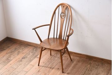 ヴィンテージ家具　イギリス　ERCOL(アーコール)　ビンテージ　スワンアームチェア(クエーカーチェア)(1)