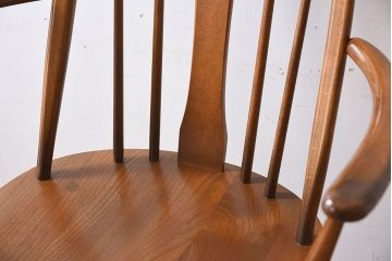 ヴィンテージ家具　イギリス　ERCOL(アーコール)　ビンテージ　スワンアームチェア(クエーカーチェア)(1)