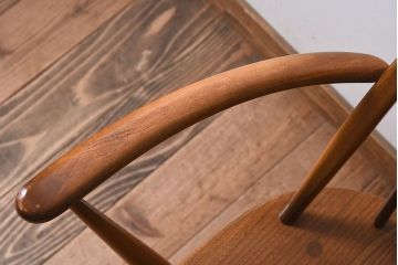 ヴィンテージ家具　イギリス　ERCOL(アーコール)　ビンテージ　スワンアームチェア(クエーカーチェア)(1)
