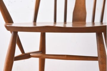 ヴィンテージ家具　イギリス　ERCOL(アーコール)　ビンテージ　スワンアームチェア(クエーカーチェア)(1)