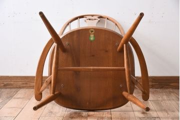 ヴィンテージ家具　イギリス　ERCOL(アーコール)　ビンテージ　スワンアームチェア(クエーカーチェア)(2)