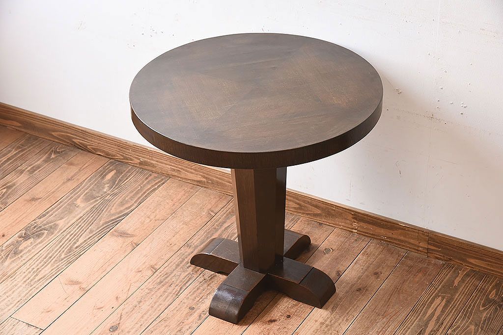 アンティーク家具　アンティーク　おしゃれな古い木製のラウンドカフェテーブル