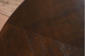 アンティーク家具　アンティーク　おしゃれな古い木製のラウンドカフェテーブル