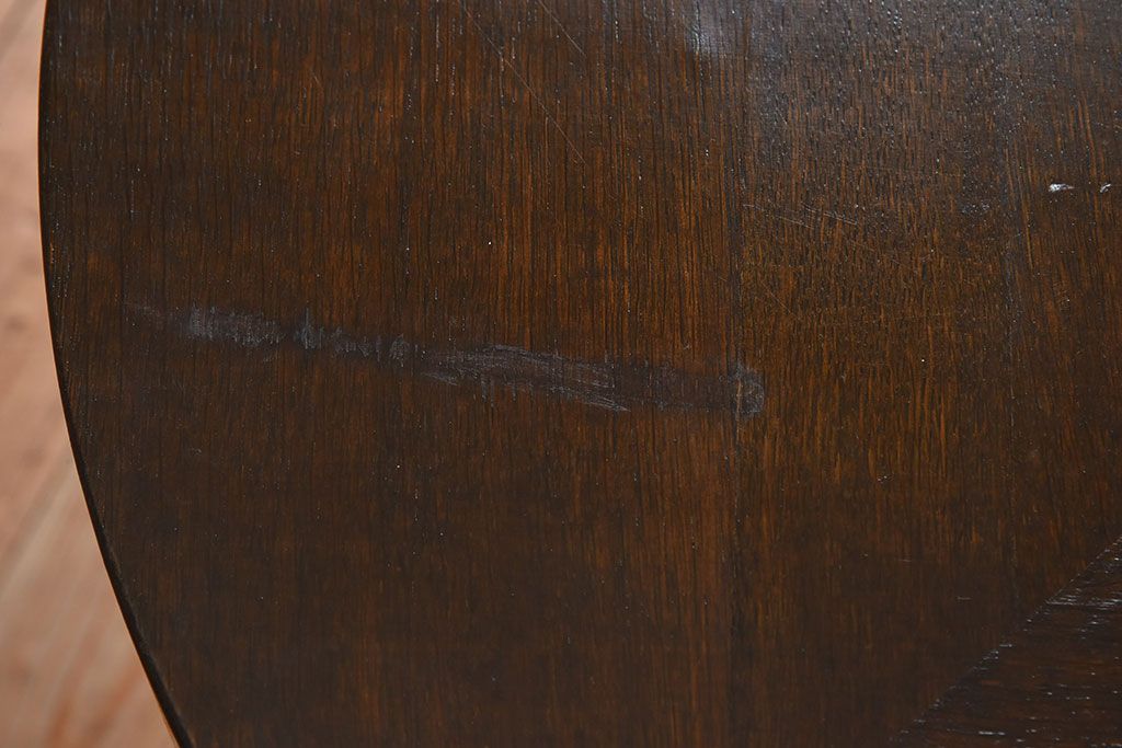 アンティーク家具　アンティーク　おしゃれな古い木製のラウンドカフェテーブル