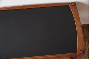 北欧家具　ビンテージ　デンマーク製　チーク材のキッチントロリー(キッチンワゴン)