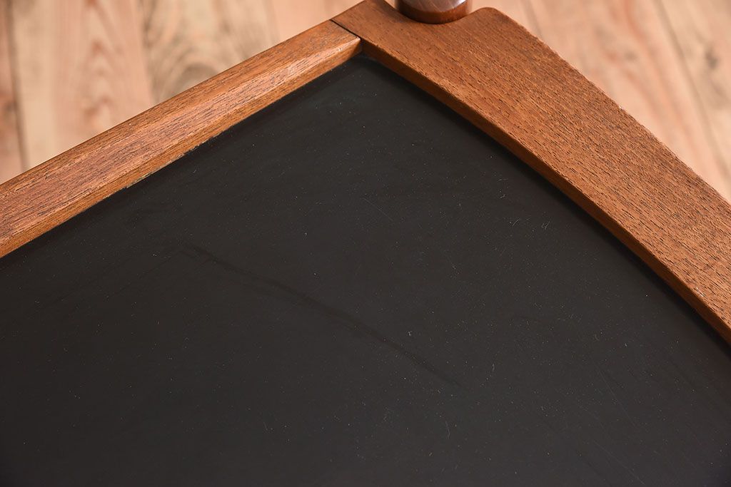 北欧家具　ビンテージ　デンマーク製　チーク材のキッチントロリー(キッチンワゴン)