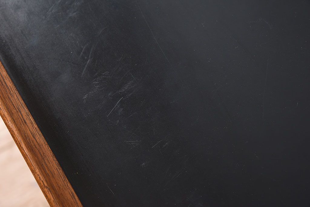 北欧家具　ビンテージ　デンマーク製　チーク材のキッチントロリー(キッチンワゴン)