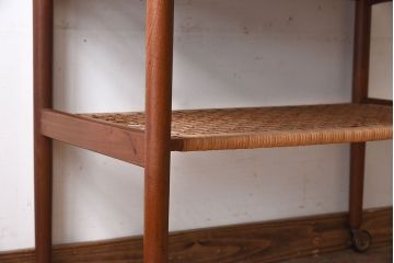 北欧家具　ビンテージ　デンマーク製　チーク材のキッチントロリー(キッチンワゴン)