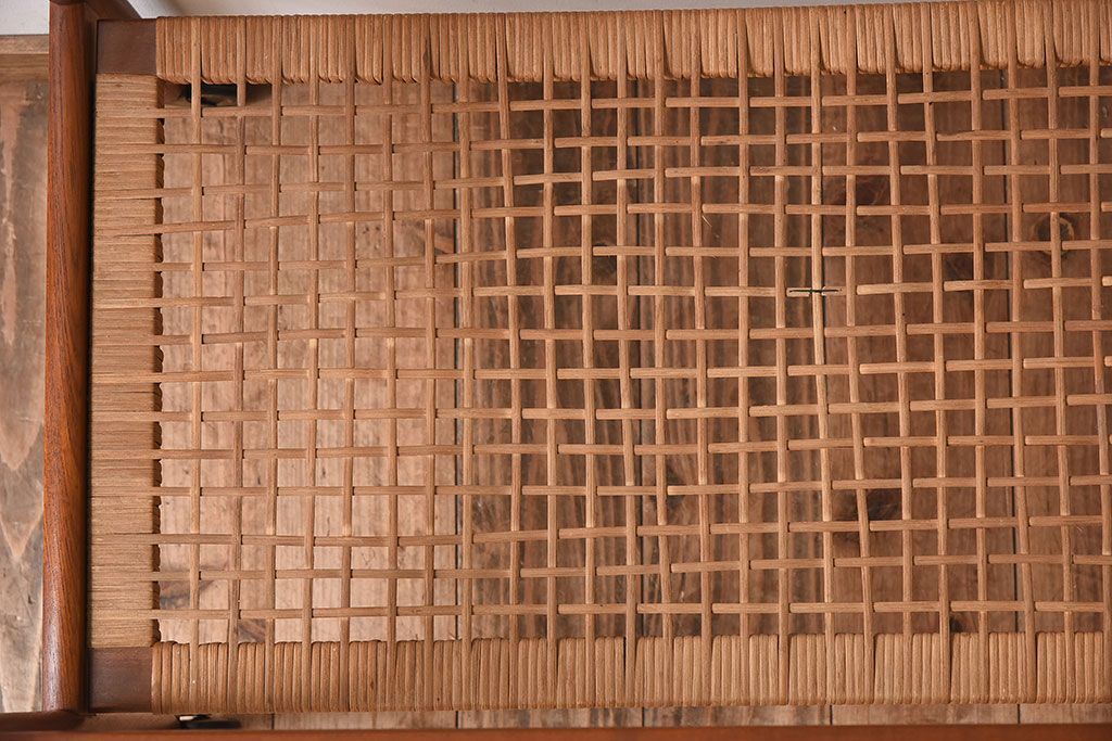 北欧家具　ビンテージ　デンマーク製　チーク材のキッチントロリー(キッチンワゴン)