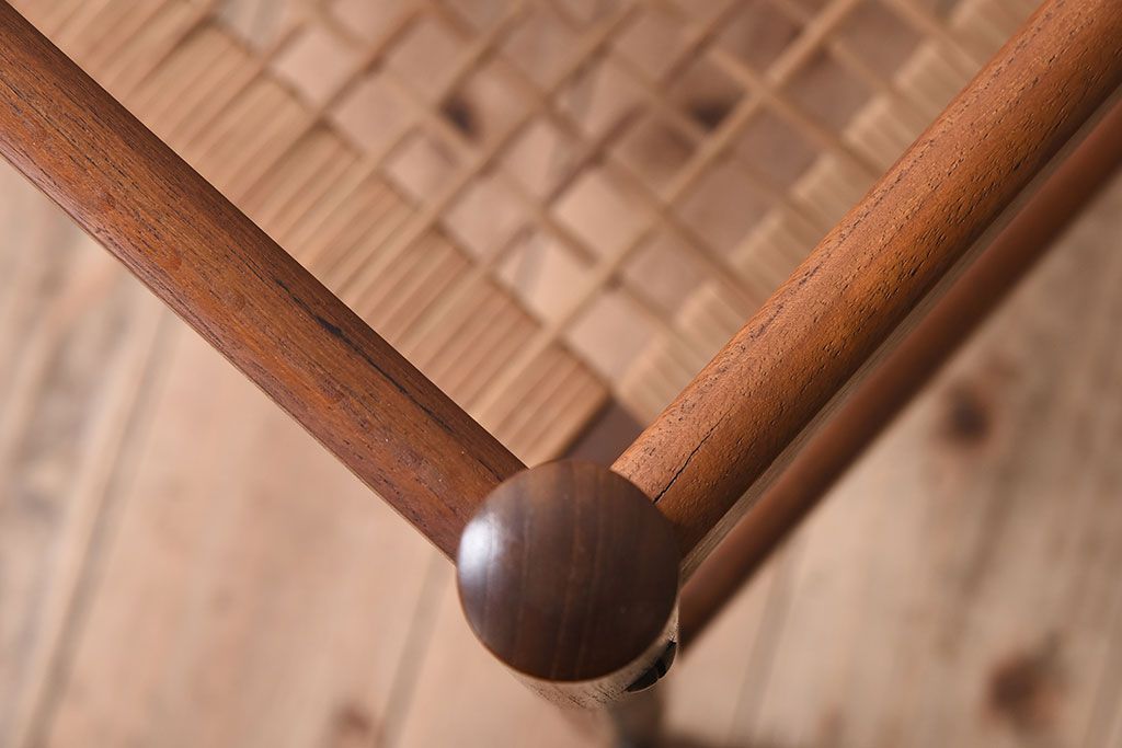 北欧家具　ビンテージ　デンマーク製　チーク材のキッチントロリー(キッチンワゴン)