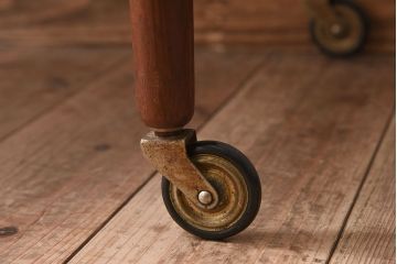 北欧家具　ビンテージ　デンマーク製　チーク材のキッチントロリー(キッチンワゴン)