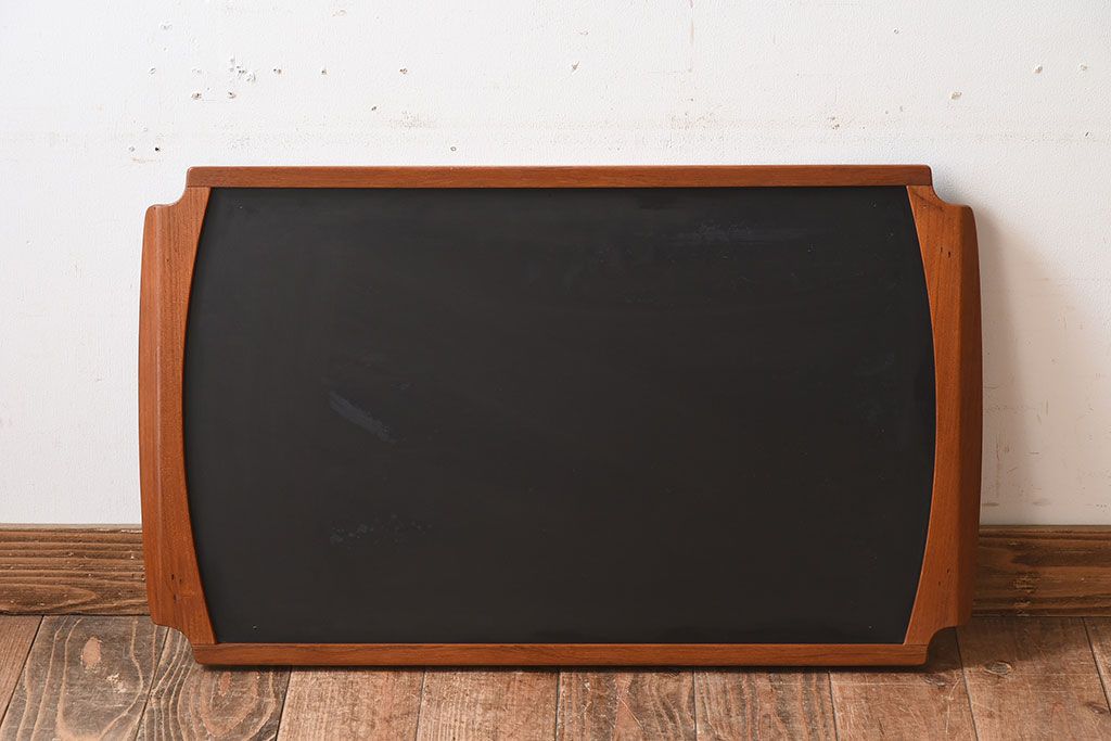 北欧家具　ビンテージ　デンマーク製　チーク材のキッチントロリー(キッチンワゴン)