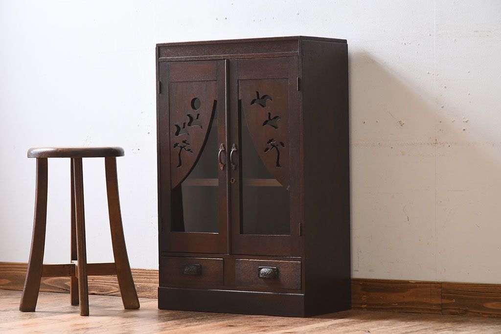 レトロ家具　昭和レトロ　透かし彫り　アンティークブックケース