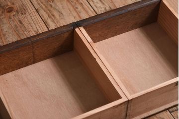 レトロ家具　昭和レトロ　透かし彫り　アンティークブックケース