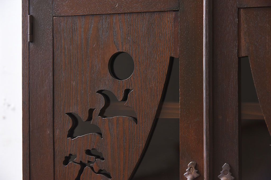 レトロ家具　昭和レトロ　透かし彫り　アンティークブックケース