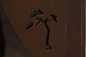 レトロ家具　昭和レトロ　透かし彫り　アンティークブックケース