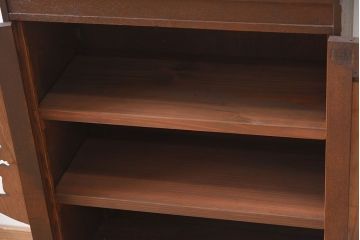 レトロ家具　昭和レトロ　透かし彫り　アンティークブックケース