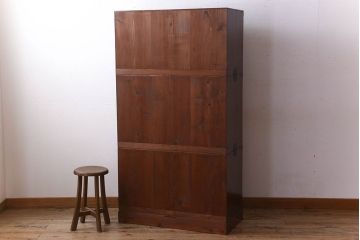 アンティーク家具　和製アンティーク　漆塗り!前面欅材の三段重ね時代箪笥
