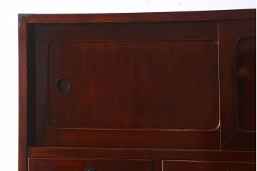 アンティーク家具　和製アンティーク　漆塗り!前面欅材の三段重ね時代箪笥