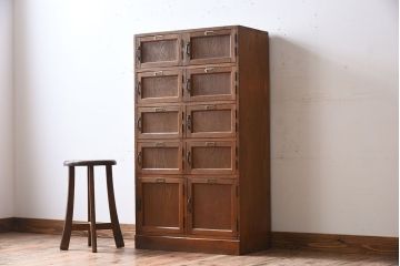 アンティーク家具　和製アンティーク　小ぶりな木製ロッカー