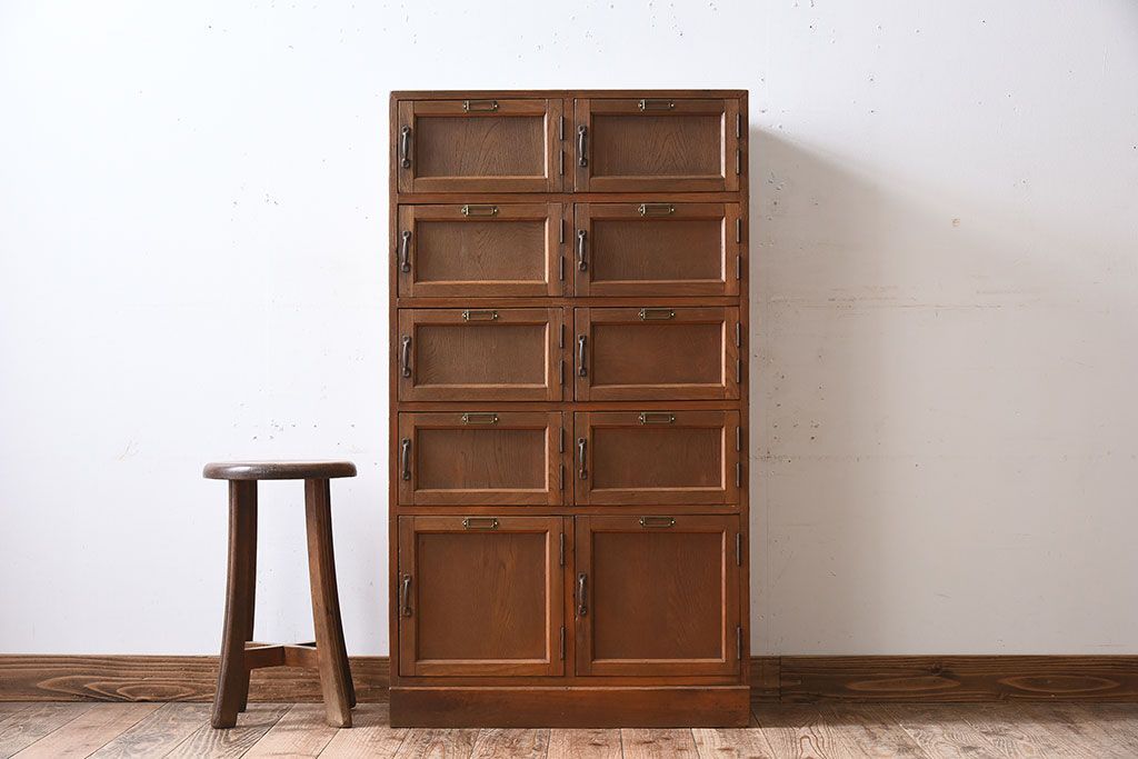 アンティーク家具　和製アンティーク　小ぶりな木製ロッカー