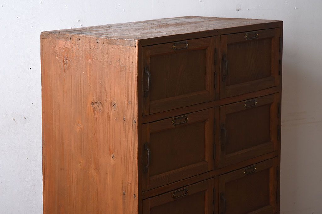 アンティーク家具　和製アンティーク　小ぶりな木製ロッカー