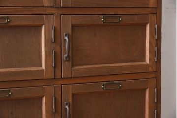 アンティーク家具　和製アンティーク　小ぶりな木製ロッカー