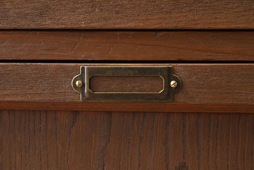 アンティーク家具　和製アンティーク　小ぶりな木製ロッカー