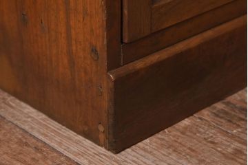 アンティーク家具　和製アンティーク　小ぶりな木製ロッカー