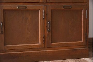 アンティーク家具　和製アンティーク　小ぶりな木製ロッカー