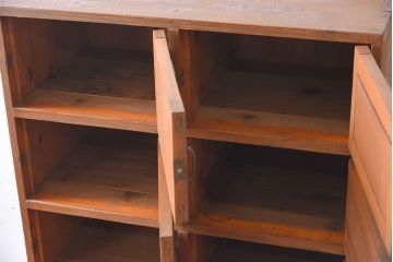 アンティーク家具　和製アンティーク　小ぶりな木製ロッカー