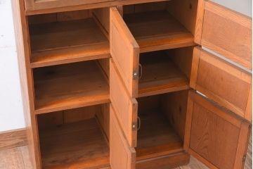 アンティーク家具　和製アンティーク　小ぶりな木製ロッカー