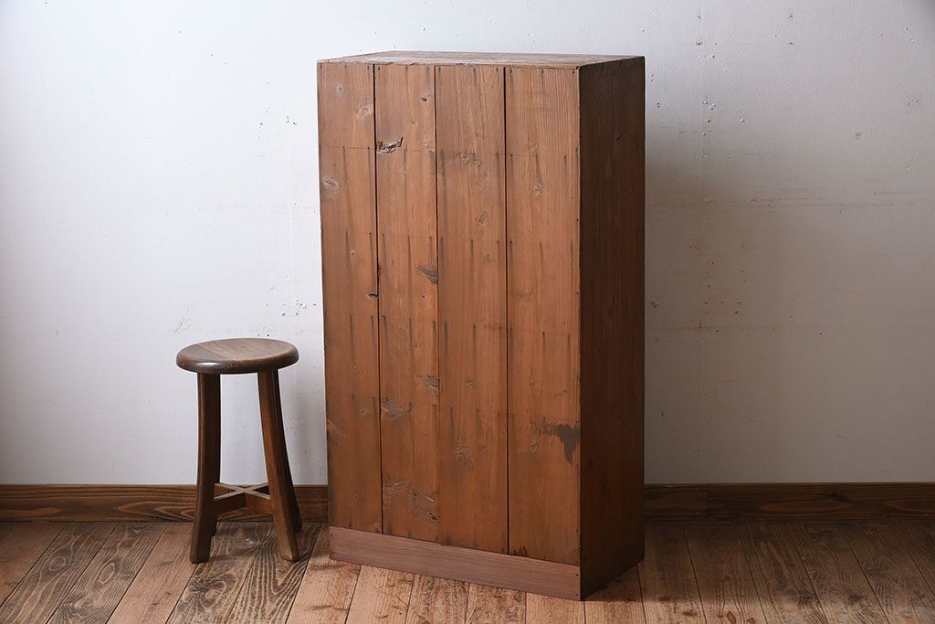 アンティーク家具　和製アンティーク　小ぶりな木製ロッカー