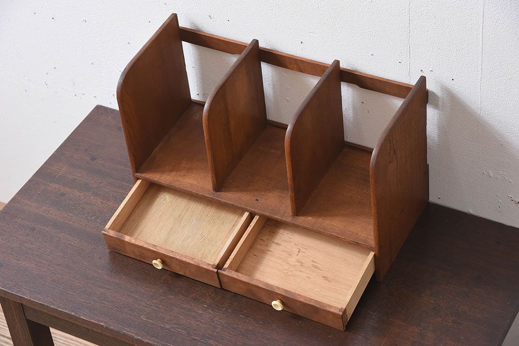 アンティーク雑貨　古い木味のレトロなアンティーク引き出し付き本立て(3)