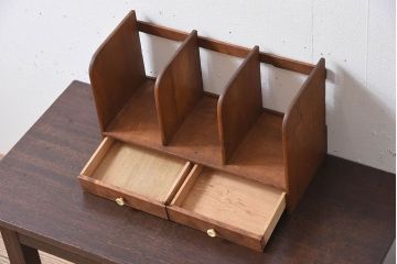 アンティーク雑貨　古い木味のレトロなアンティーク引き出し付き本立て(3)