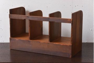 アンティーク雑貨　古い木味のレトロなアンティーク引き出し付き本立て(3)