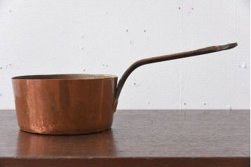 アンティーク雑貨　ヨーロッパビンテージ　銅製　シャビーな片手鍋5つセット