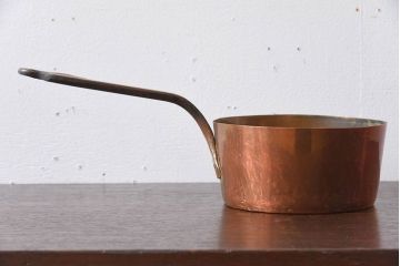 アンティーク雑貨　ヨーロッパビンテージ　銅製　シャビーな片手鍋5つセット